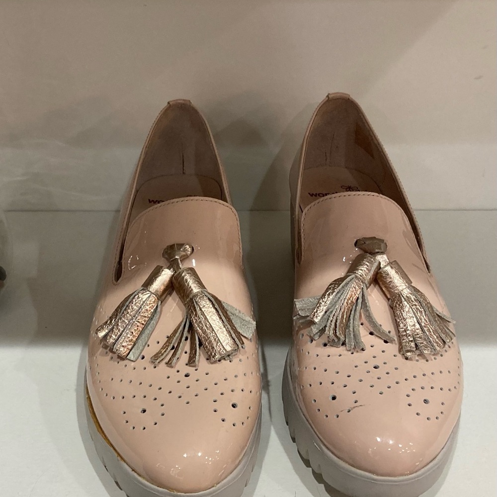 WONDERS by Fly Tassel blush patent leather loafers!  Made in Spain.  NEW - Picture 2 of 4